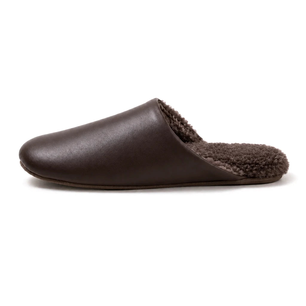 Chaussons en Cuir Fourré en Laine ARAN Bochausson vue de profil coloris Marron foncé