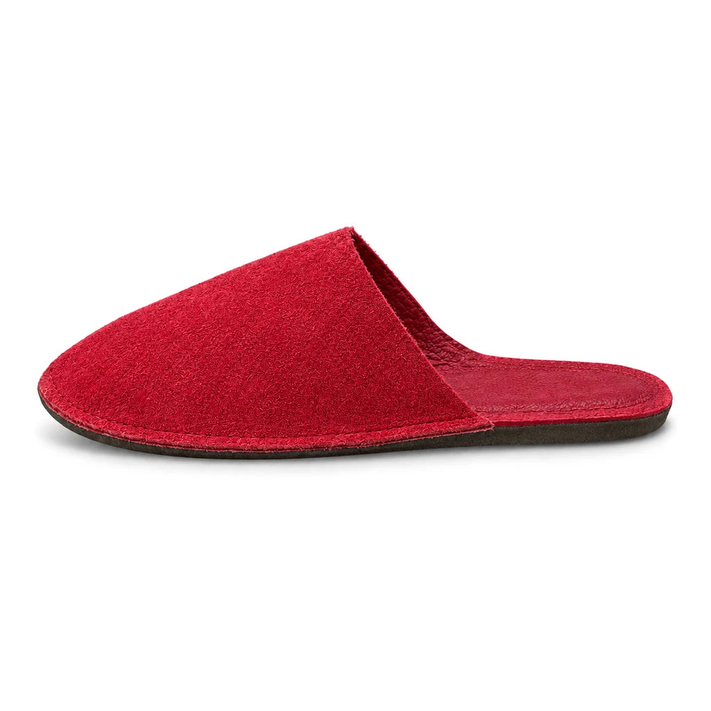 Chaussons en Cuir Retourné pour Femme OMBRIE Bochausson vue de profil coloris Rouge