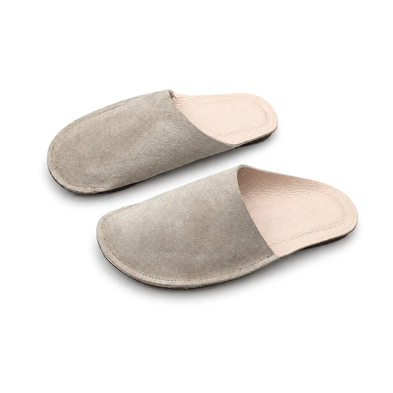 Chaussons en Cuir Retourné pour Femme OMBRIE Bochausson vue trois-quarts de la paire