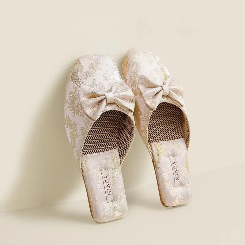 Chaussons femme mules à noeud Bochausson vue de cote