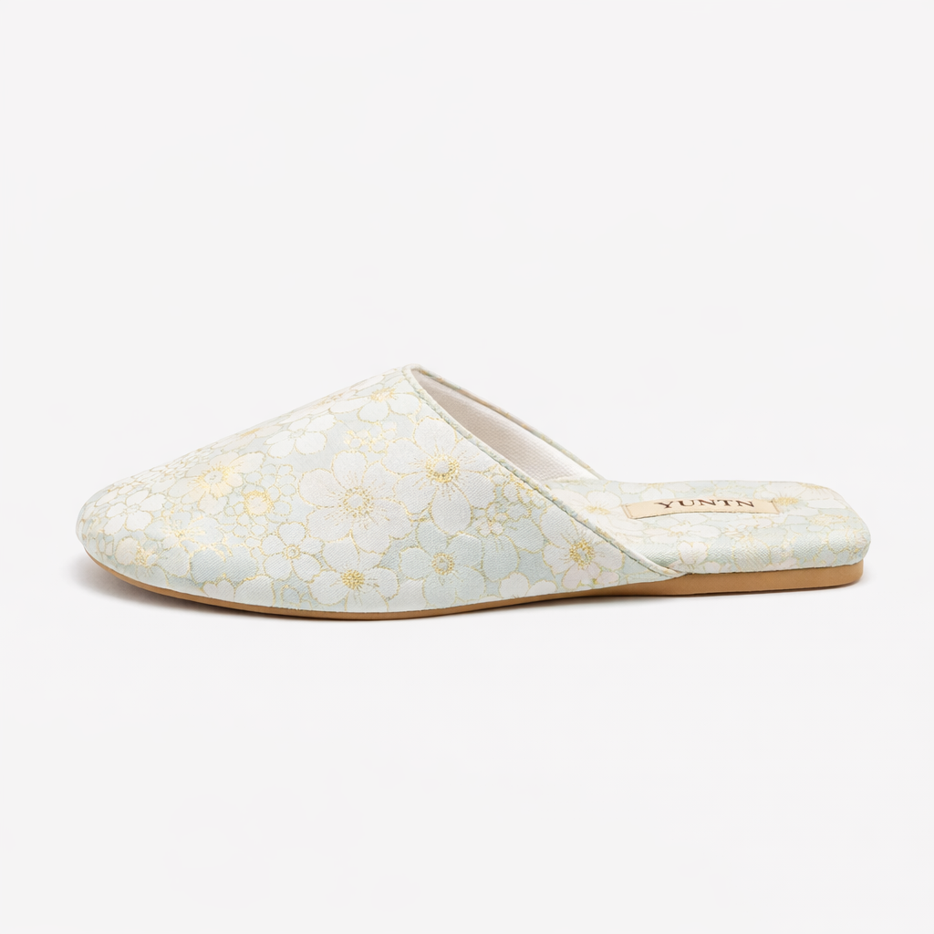 Chaussons femme mules fleuries Bochausson vue de face