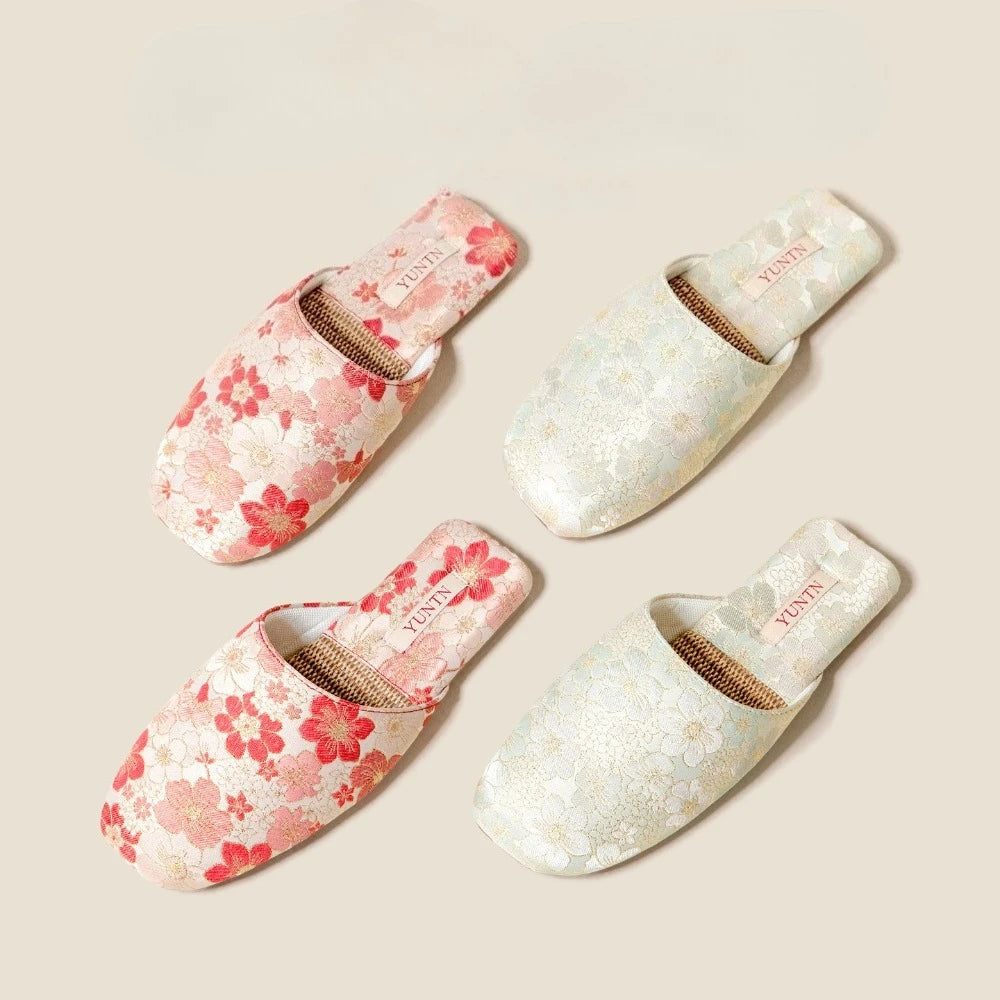 Chaussons femme mules fleuries Bochausson vue arriere