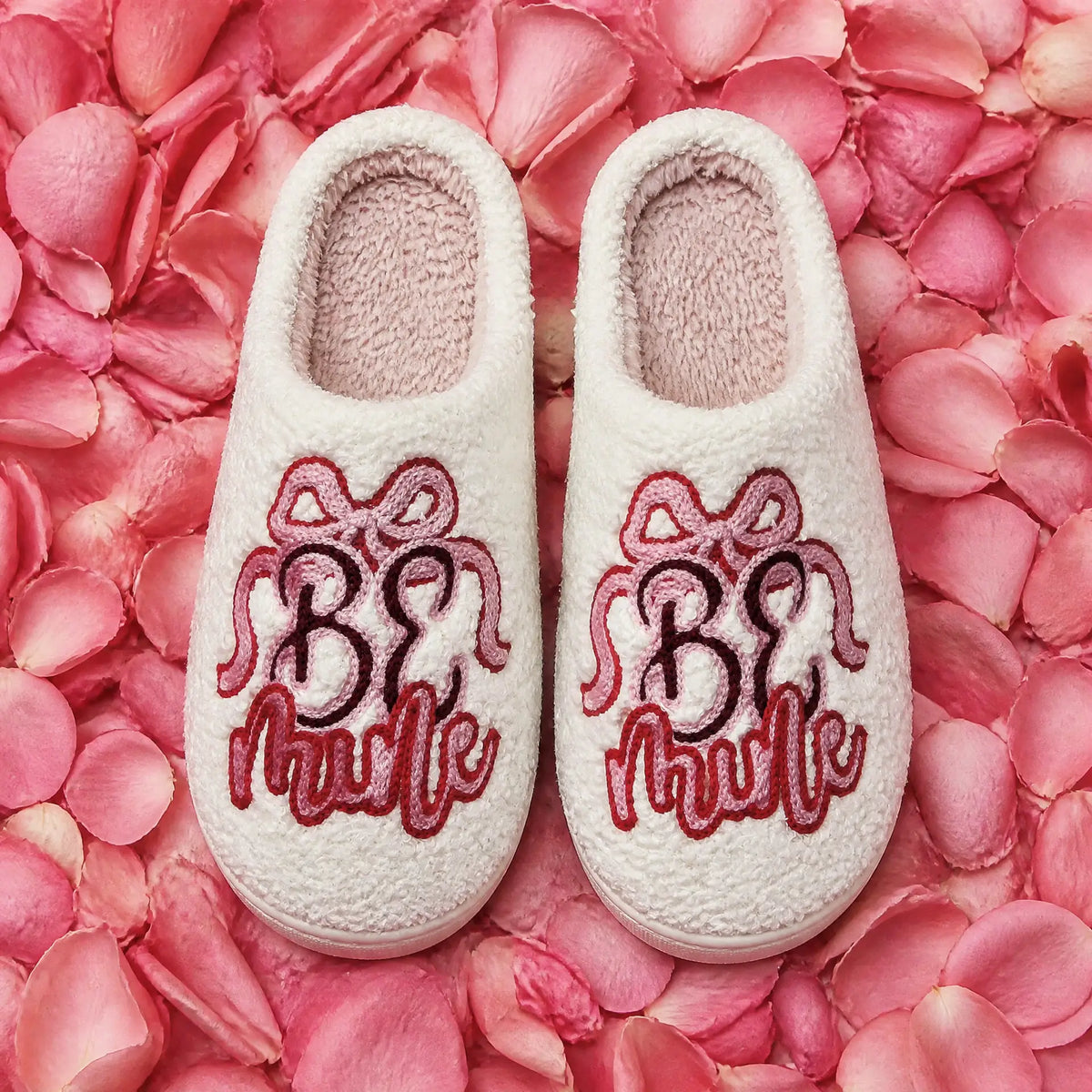 Chaussons Moumoute Brodés Cœur Bochausson mise en scène