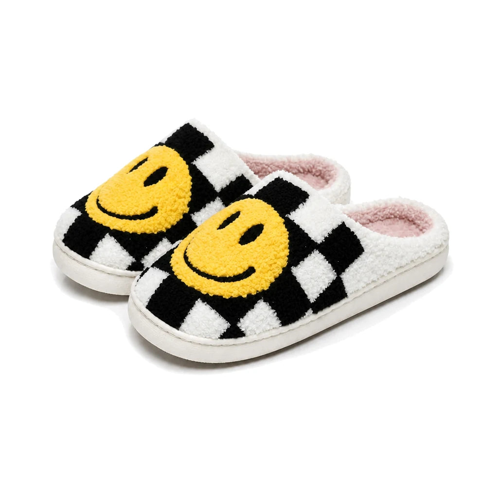 Chaussons Moumoute Damier Smiley Bochausson coloris damier noir, vue trois-quarts de la paire