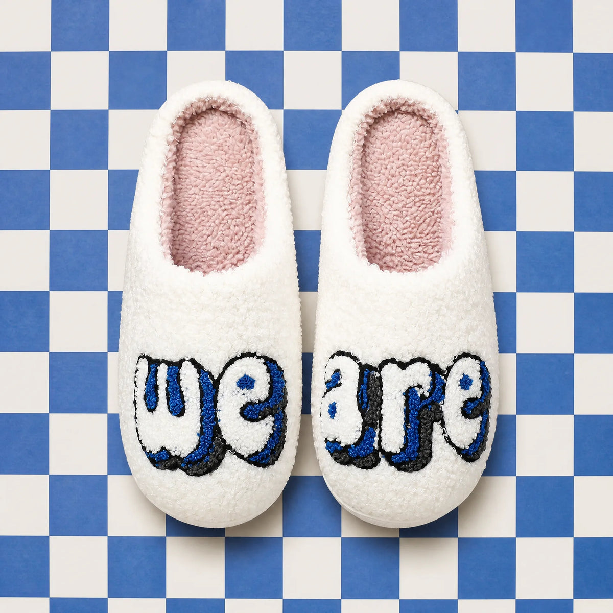 Chaussons Moumoute Lettres Brodées Bochausson mise en scène