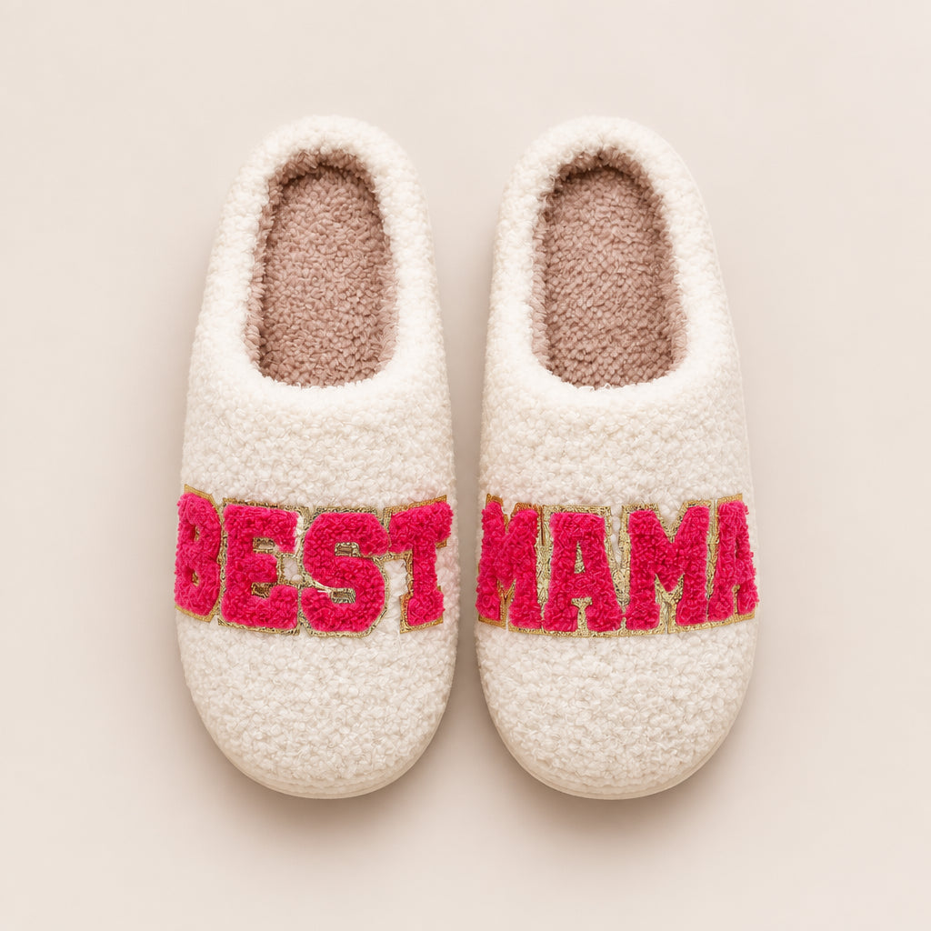 Chaussons Moumoute Lettres Dorées Bochausson mise en scène