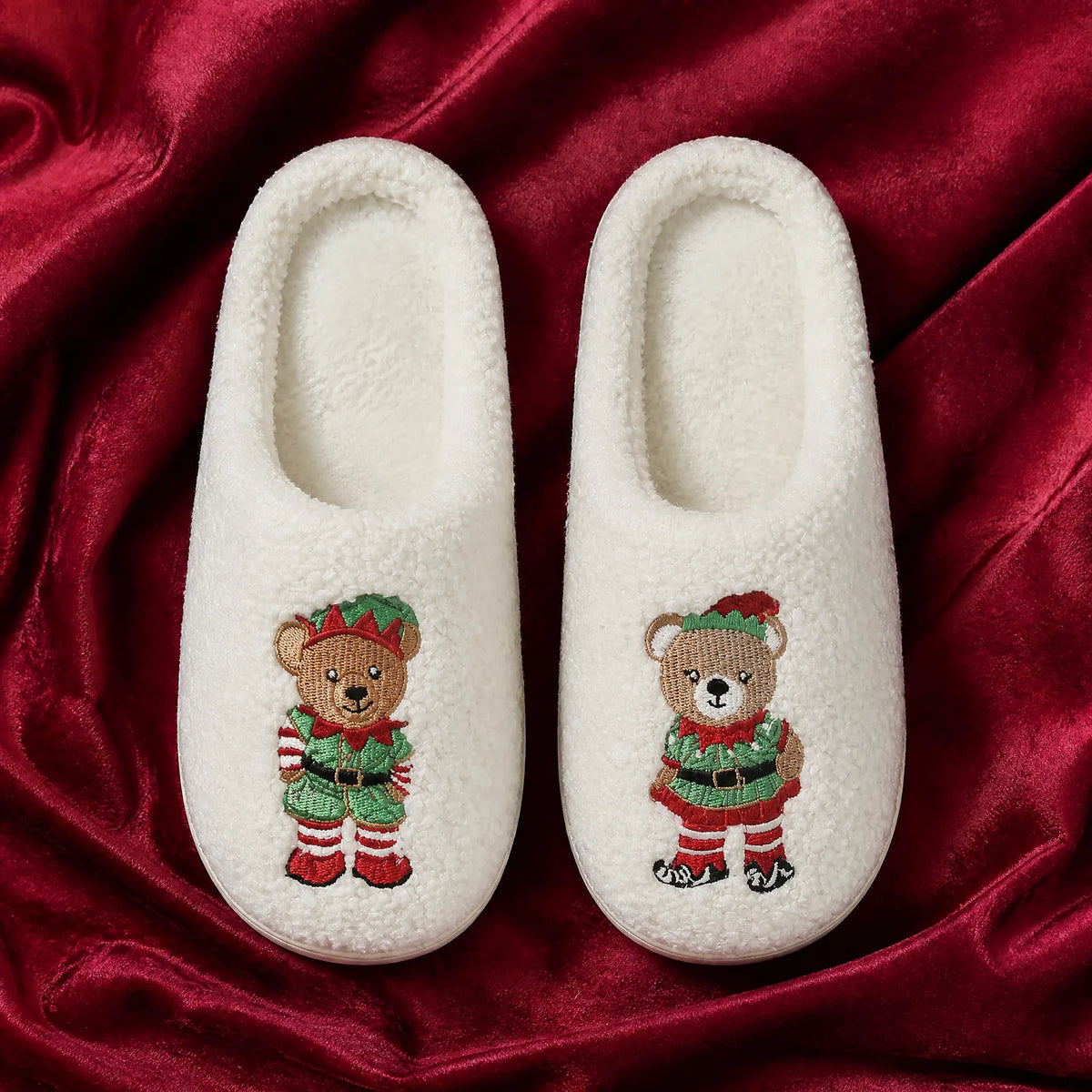 Chaussons Moumoute Ours de Noël Bochausson mise en scène