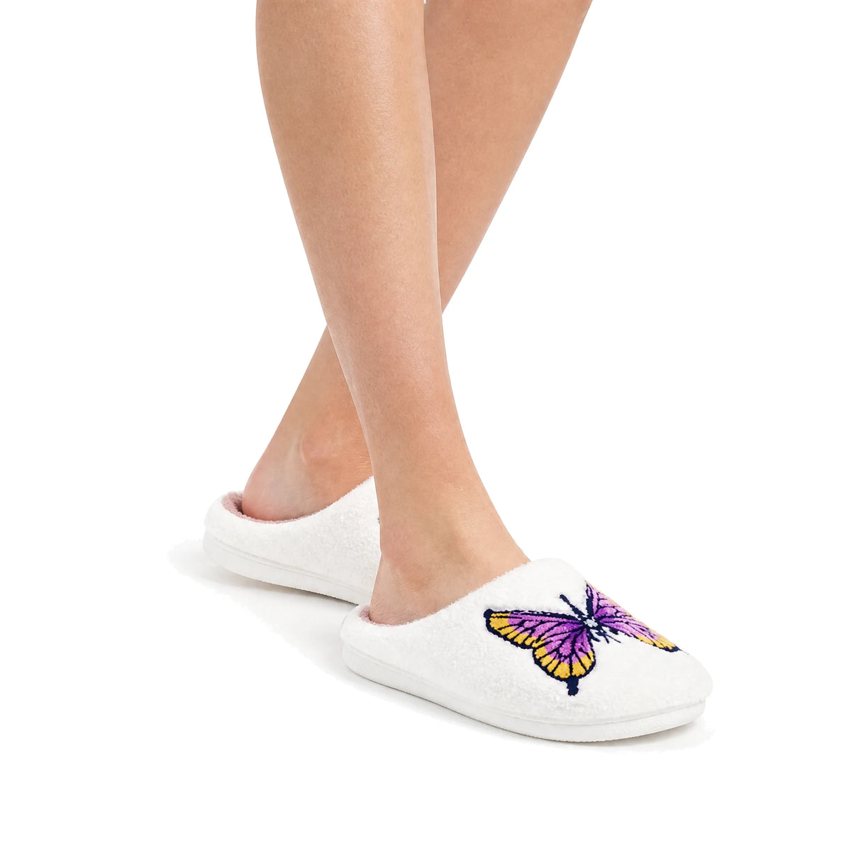 Chaussons Moumoute Papillon Violet Bochausson porté aux pieds, femme