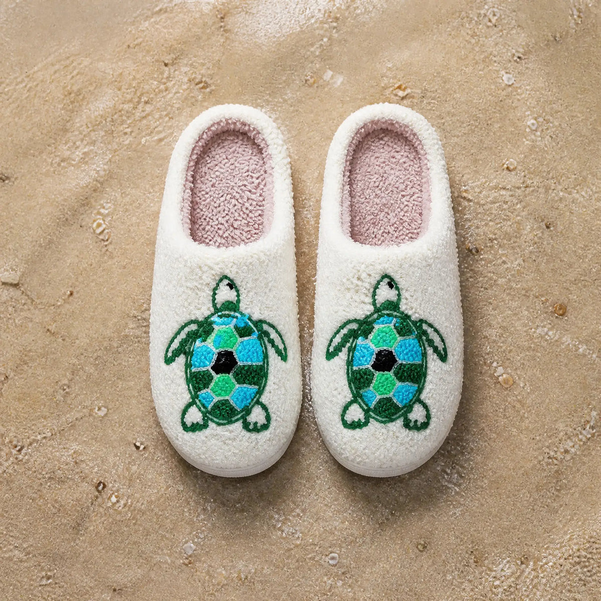 Chaussons Moumoute Tortue Marine Bochausson mise en scène
