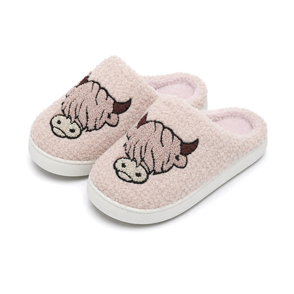 Chaussons Moumoute Vache Highland Bochausson vue trois-quarts de la paire
