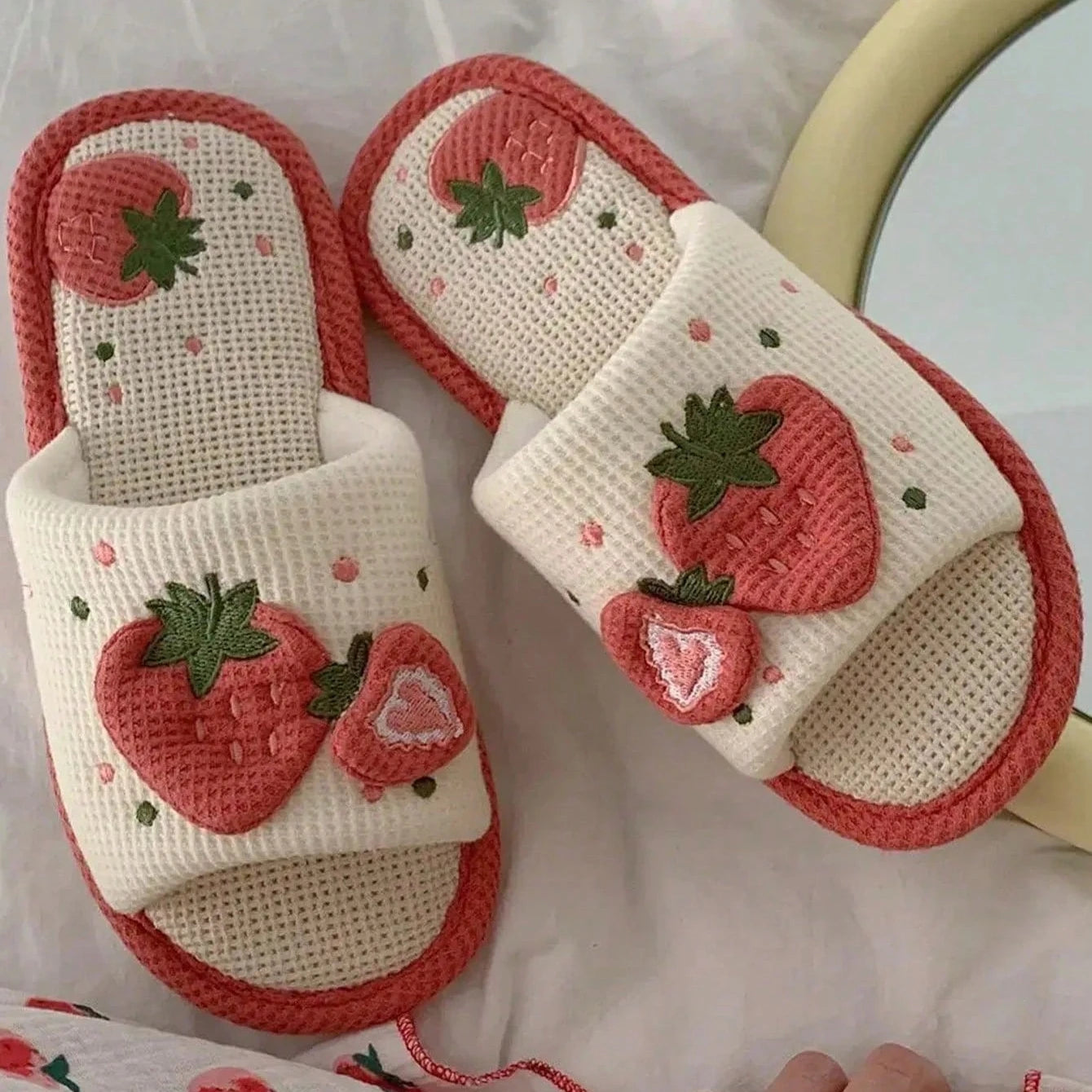 Claquettes Femme Fraise Bochausson vue d ensemble