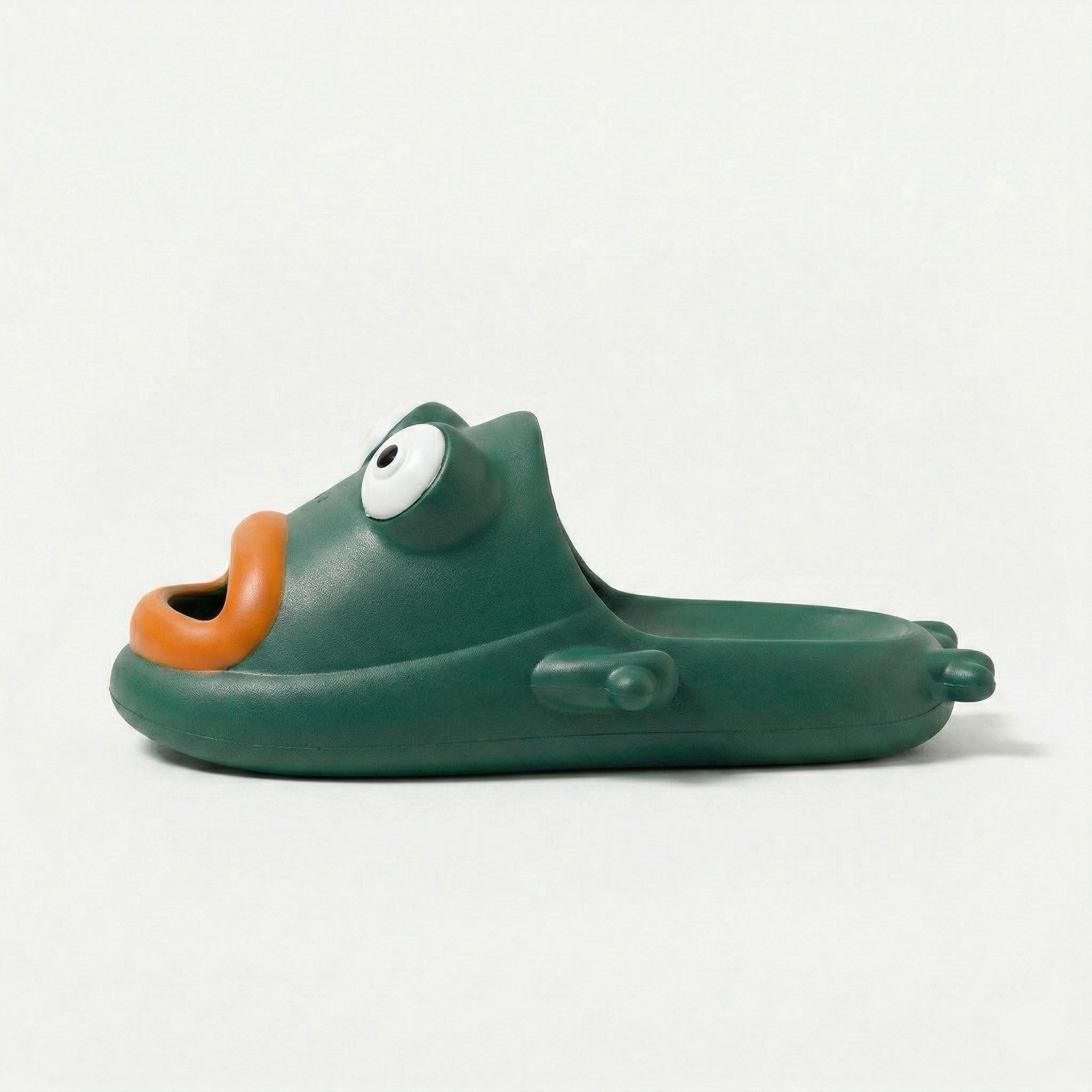 Claquettes Grenouille Plage Bochausson vue de cote