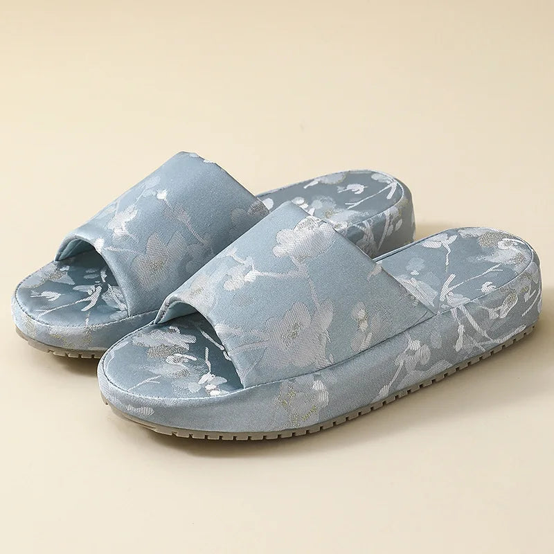 Claquettes Japonaises Bochausson vue portee