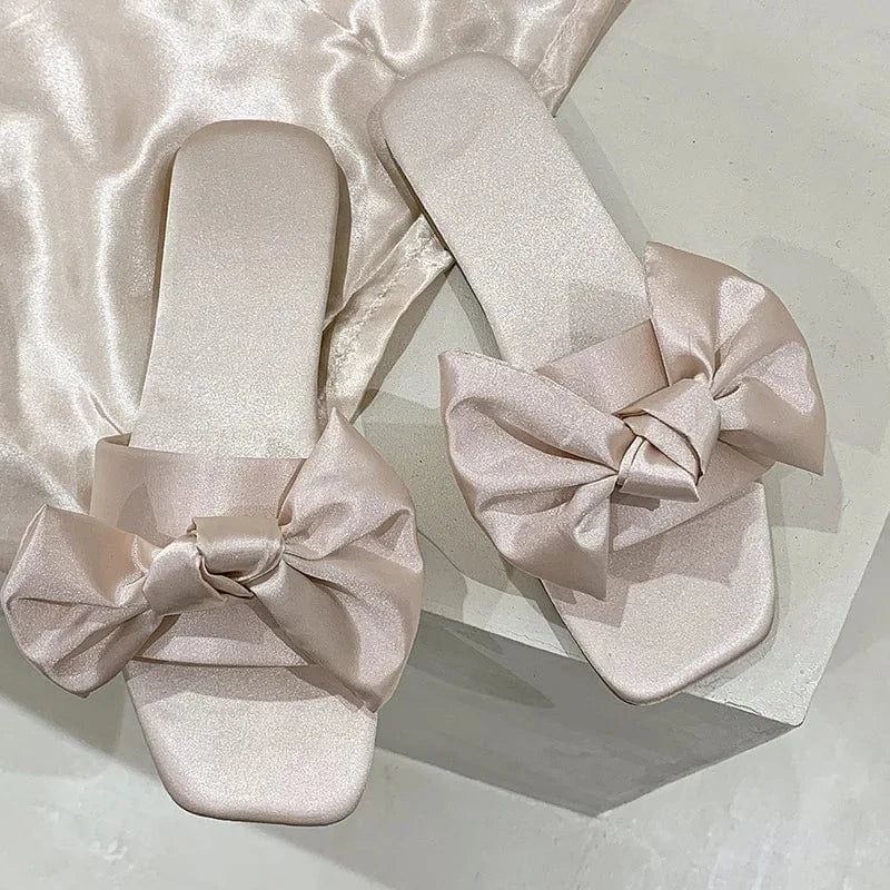 Claquettes Noeud en Satin pour Femme Blanc cassé / 35