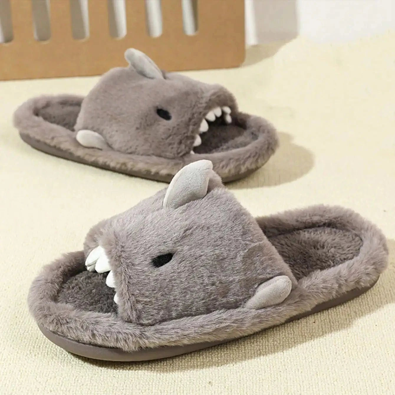 Pantoufles Requin Gris foncé / 35-36