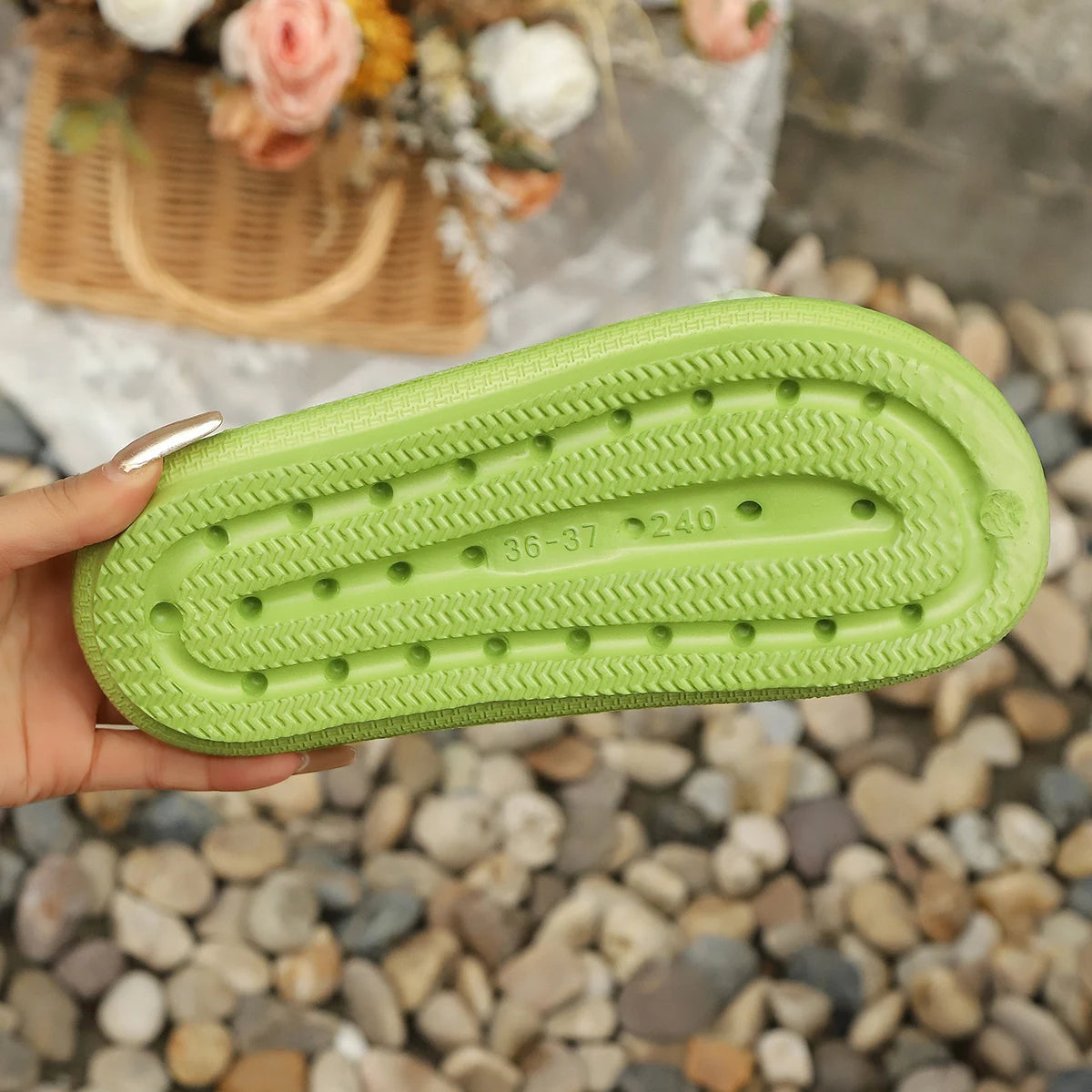 Tongs avec Grosse Fleur Bochausson detail