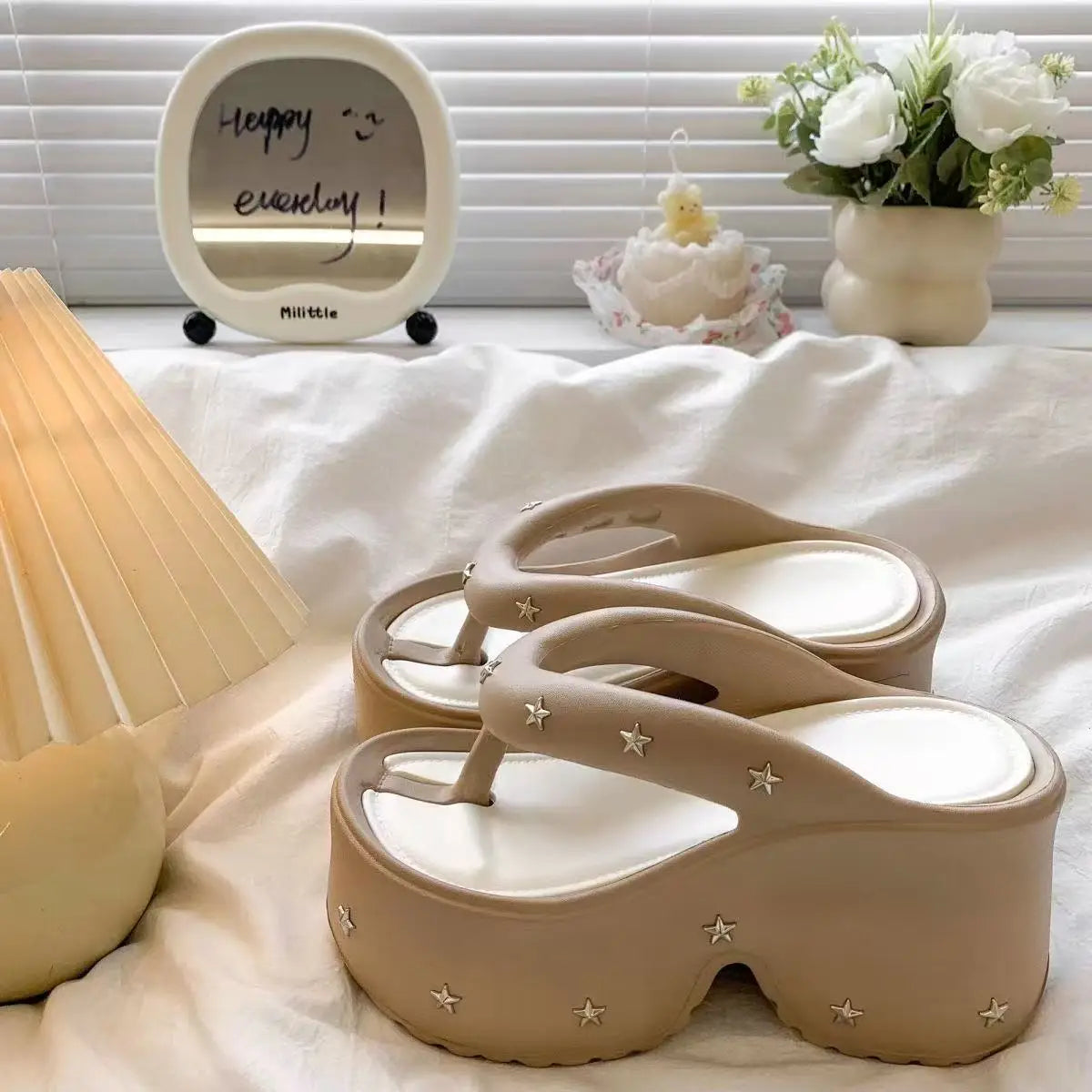 Tongs Plateforme avec Etoiles Bochausson vue d ensemble