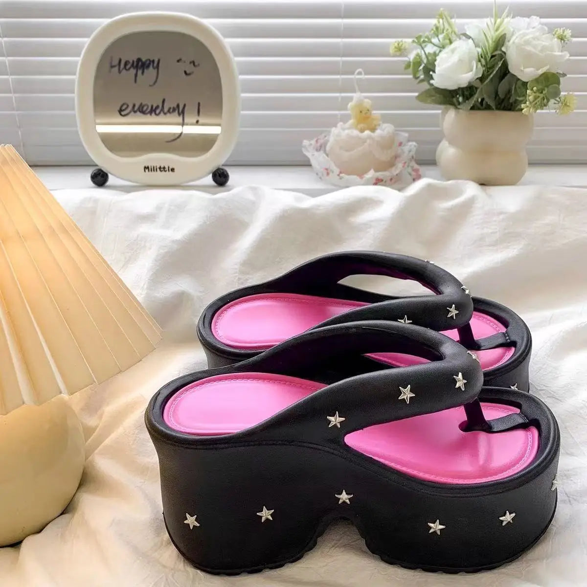 Tongs Plateforme avec Etoiles Bochausson vue de cote